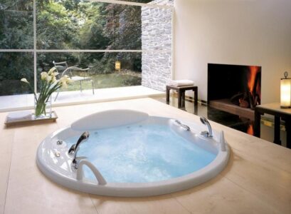 salle-de-bains-design-spa-bain à remous-forme-ronde